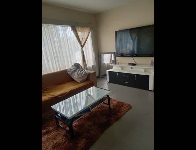 1 bed property to rent in DAWNVIEW